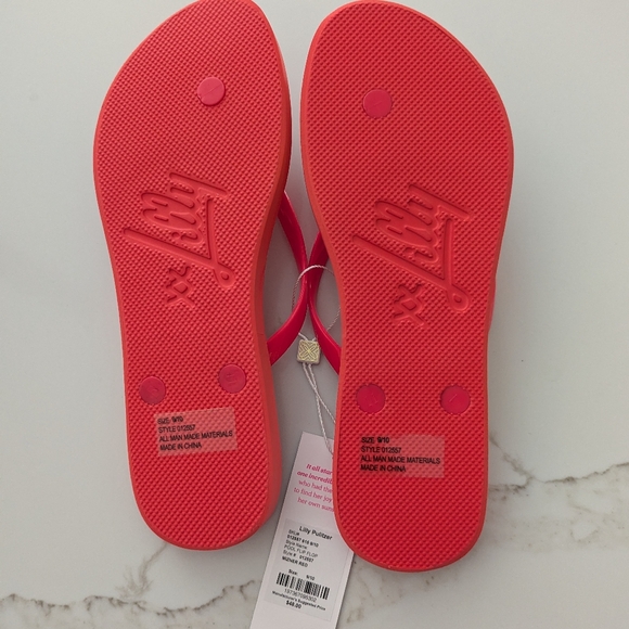 Lilly Pulitzer Pool Flip Flop - Picture 5 of 6